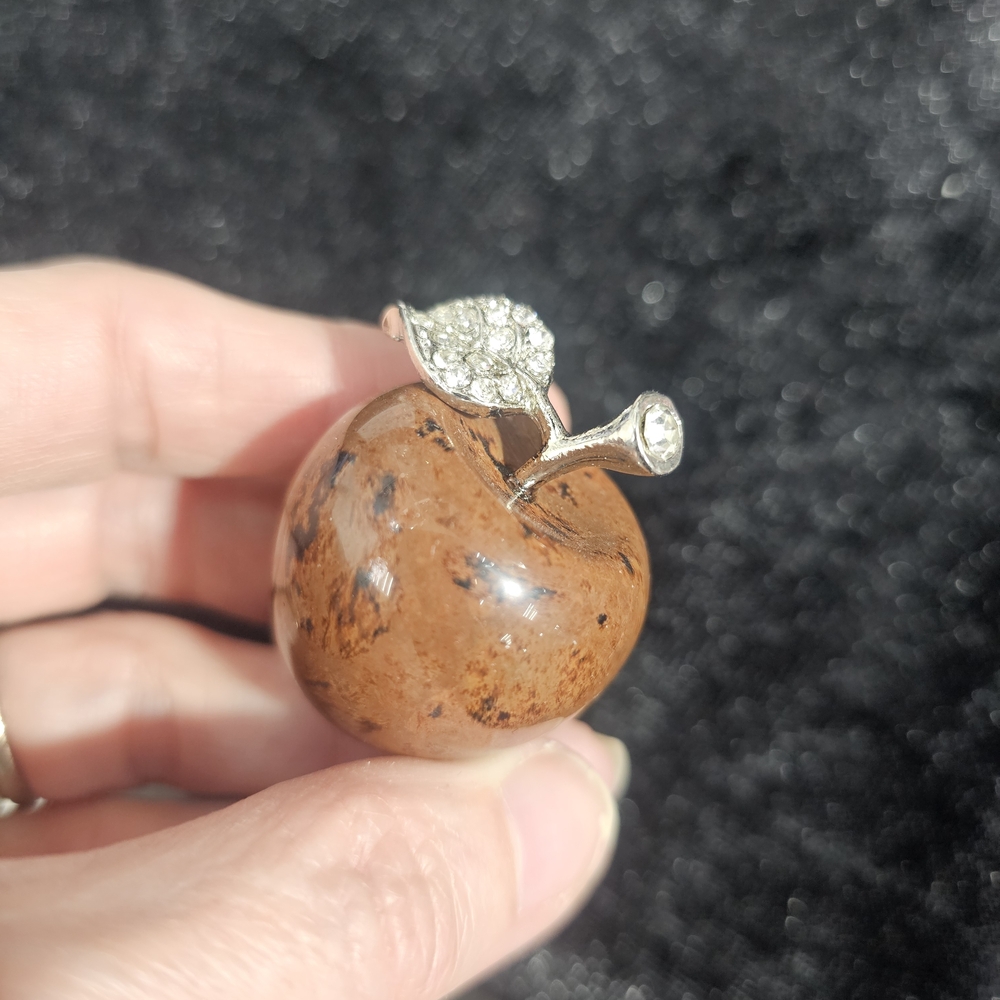 NWT Brown Caramel Agate Gemstone & Swarovski Crystal Apple – Artinfinitum.art - Picture 2 of 3